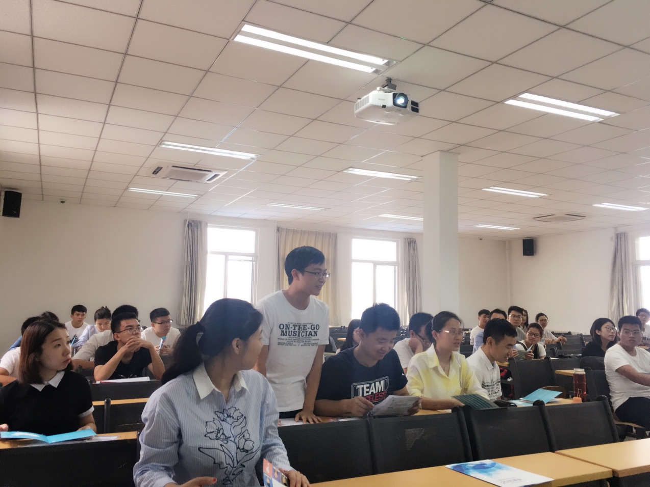 蒼穹數(shù)碼2017年校園招聘進行ing