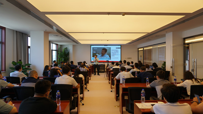 企業(yè)戰(zhàn)略決策與高效執(zhí)行 | 蒼穹大講堂順利開講！